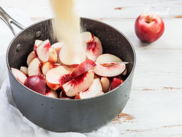 Making nectarine filling
