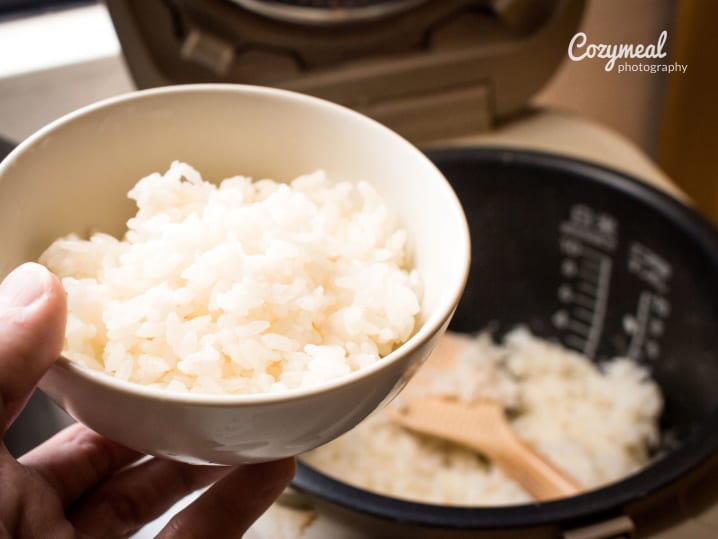 Making steamed rice