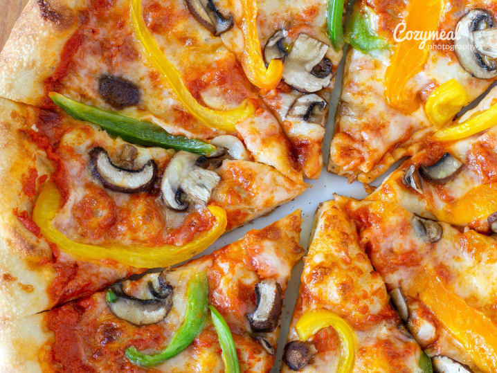 Mushroom pepper pizza