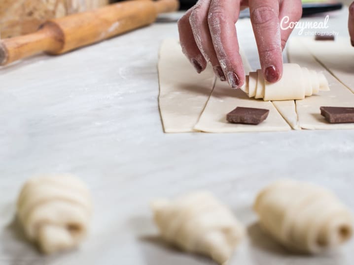 Rolling croissants