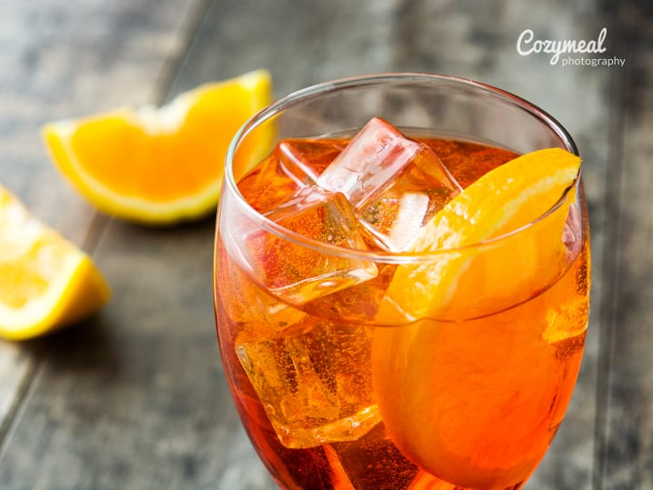 aperol spritz with orange slices