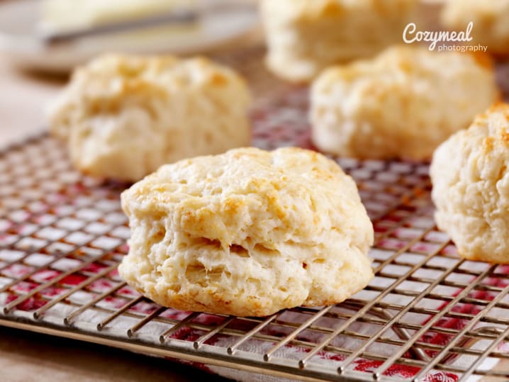 baking buttermilk biscuits