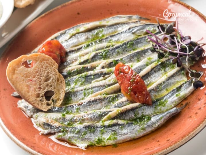 boquerones en vinagre or spanish anchovies