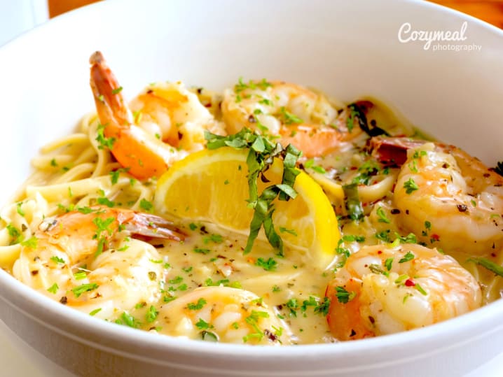 butter and parmesan sauce with pasta and shrimp