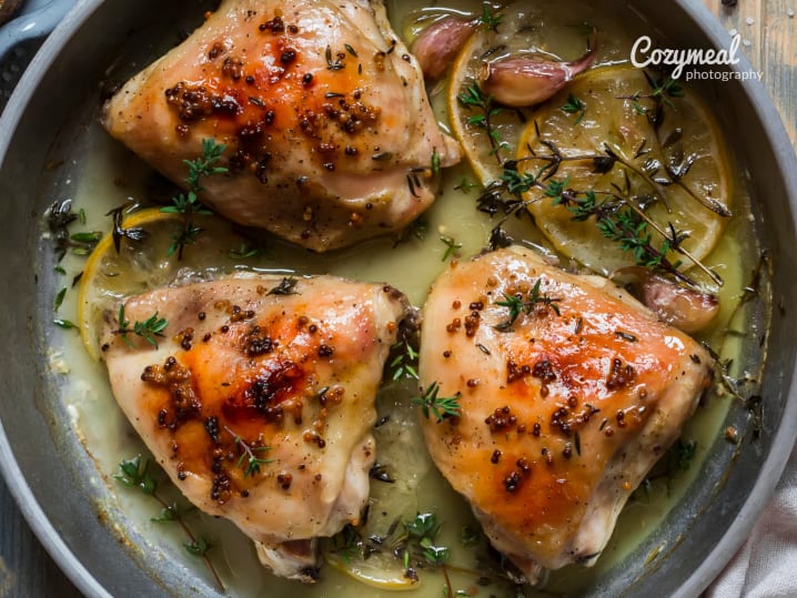 chicken cooking with white wine