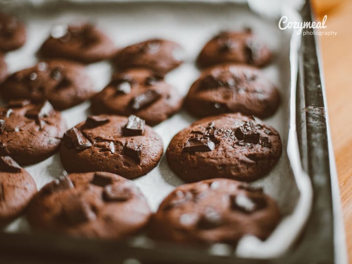 chocolate cookies