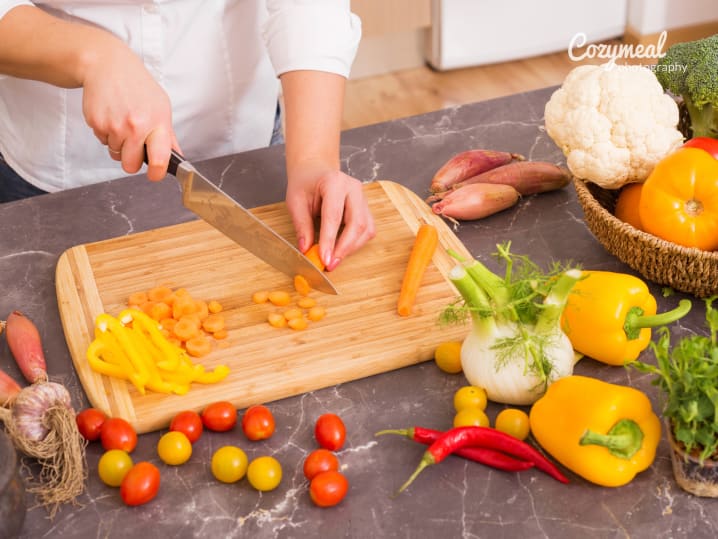 chopping veg