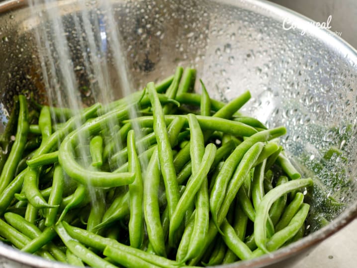 cleaning  Haricots Verts
