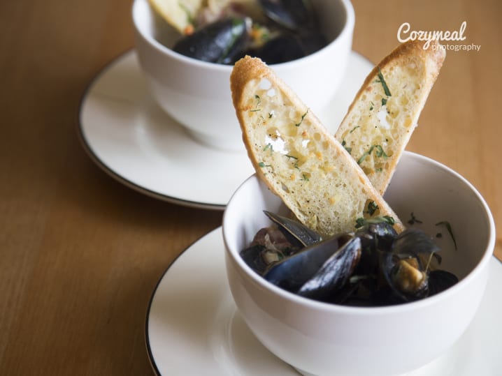 fresh mussels 