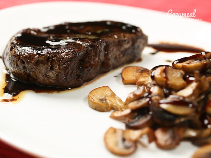 Beef Sirloin with burgundy sauce 