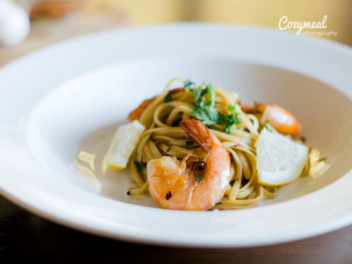 crab and prawn linguine