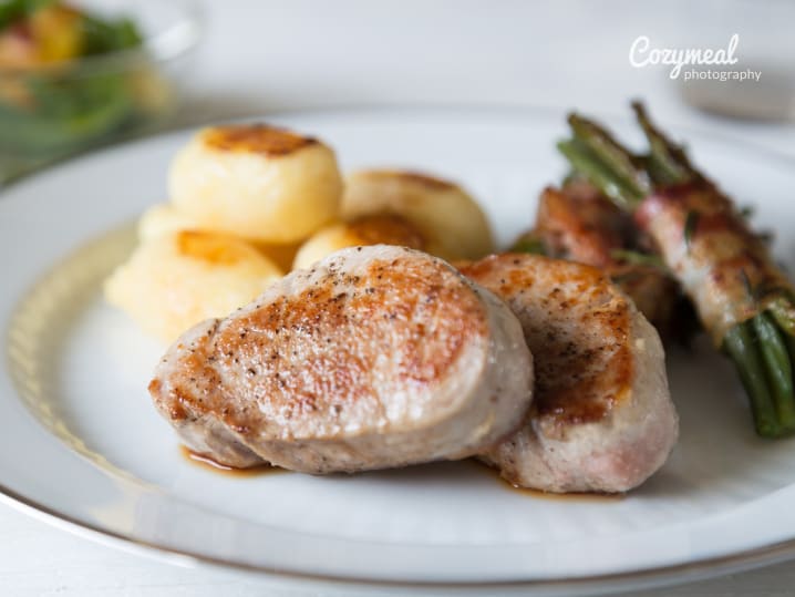 cranberry glazed pork medallions