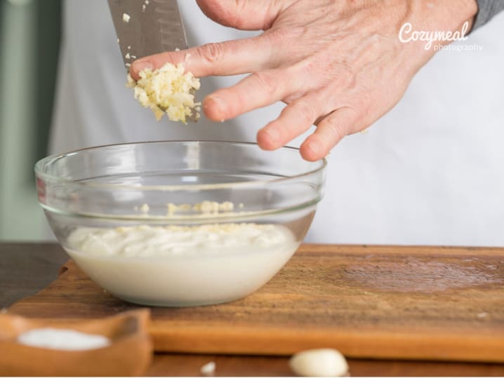 cutting garlic