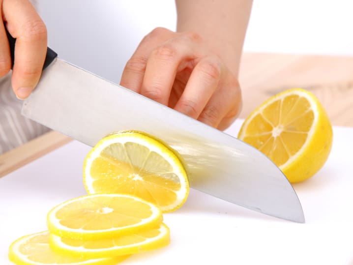 cutting lemon