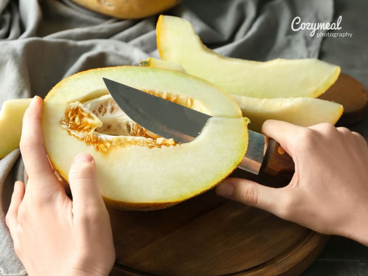 cutting melon
