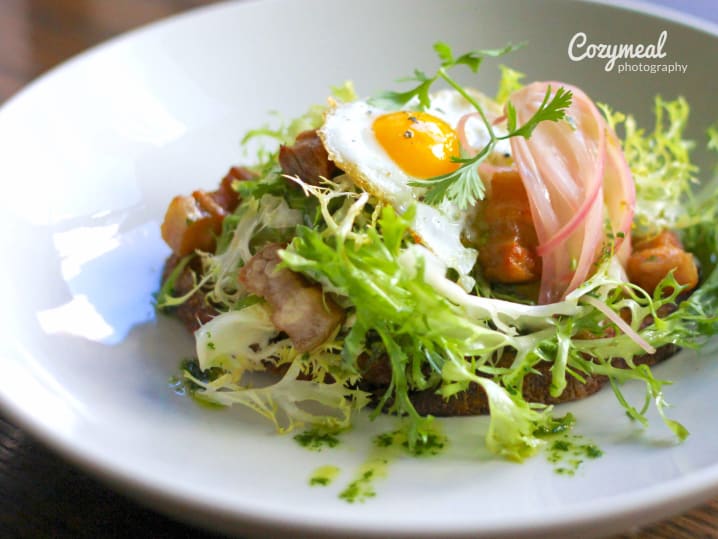 frisee salad with bacon lardons