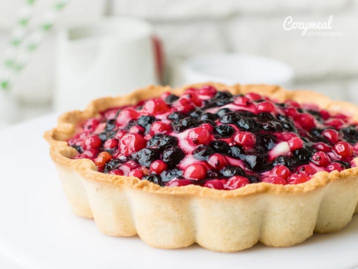 fruit tart with berries