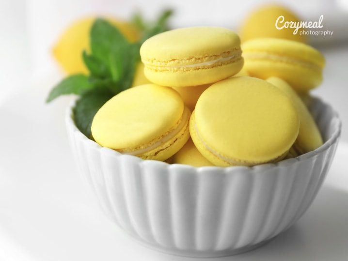 lemon macarons