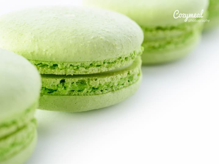 lime macarons