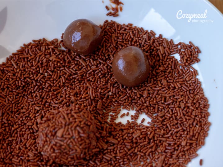 making Brigadeiro