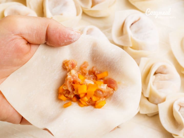 making chinese dumplings