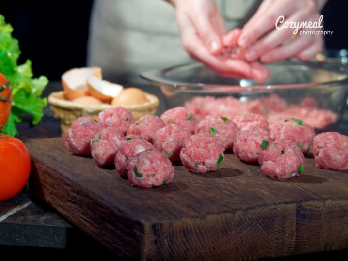 making meatballs