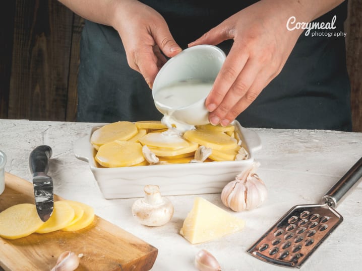 making potato gratin