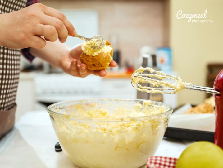 making profiteroles