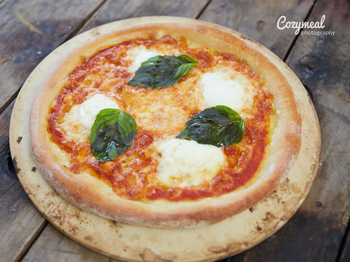 margherita pizza