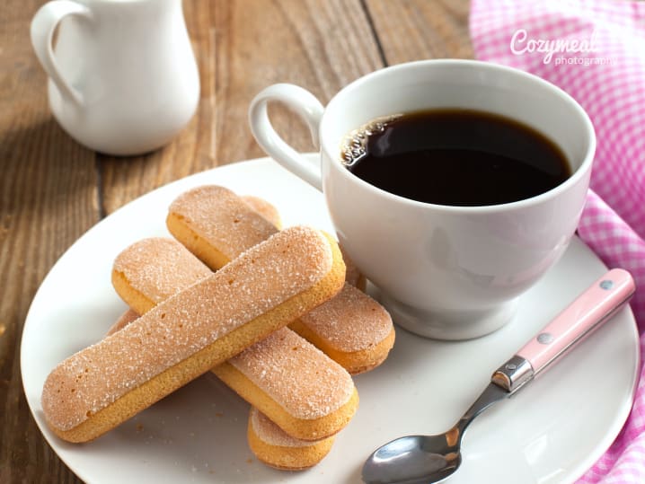 mocha ladyfingers with coffee