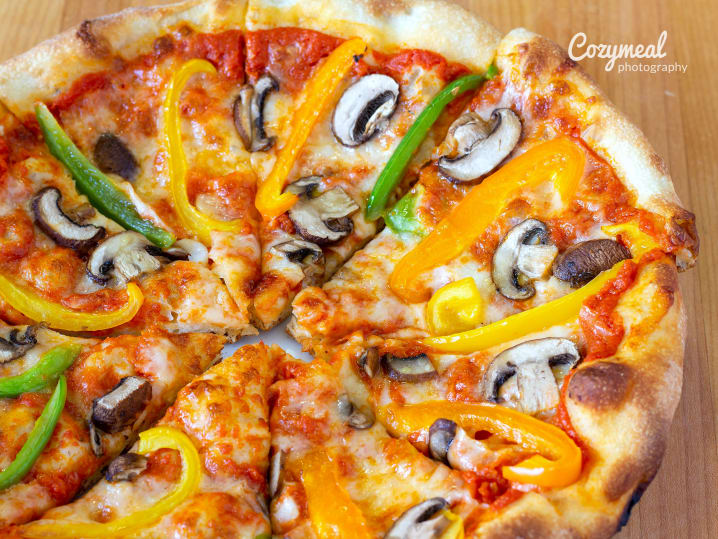 mushroom and pepper pizza