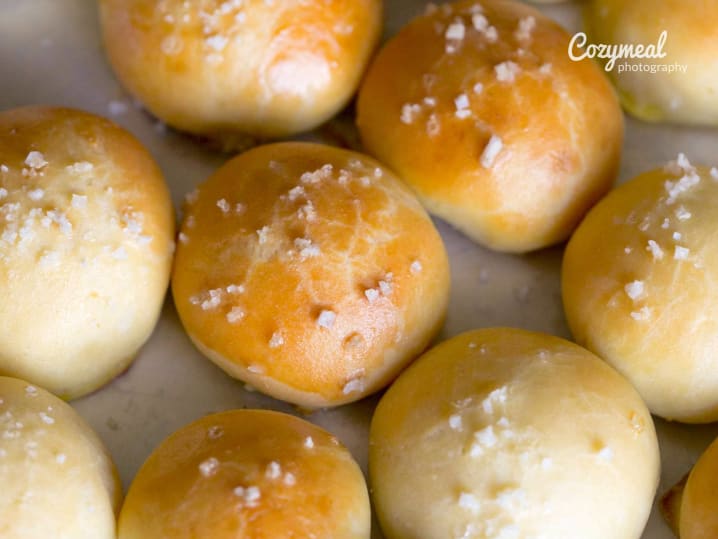 parker house bread rolls