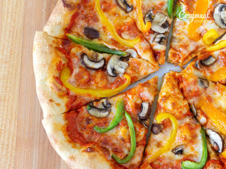 pizza with mushrooms and bell peppers