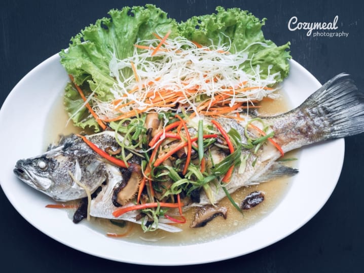 thai steamed whole red snapper