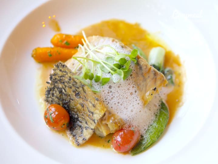 sea bass fillet in beurre blanc