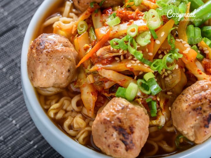 ramen with bulgogi meatballs