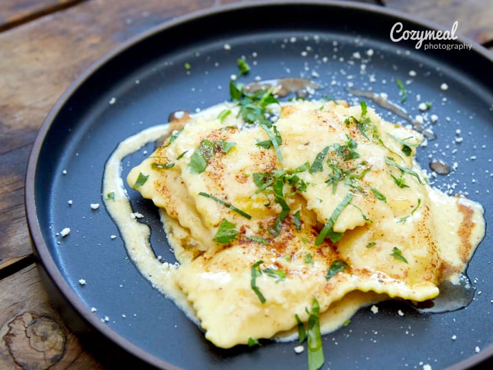 ravioli in brown butter garlic sauce