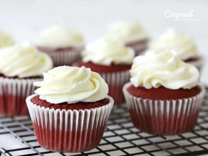 red velvet cupcakes