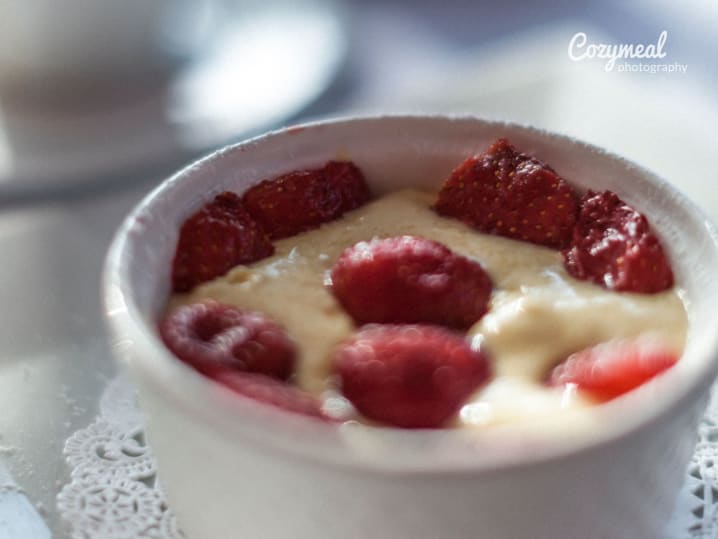 prosecco sabayon with berries