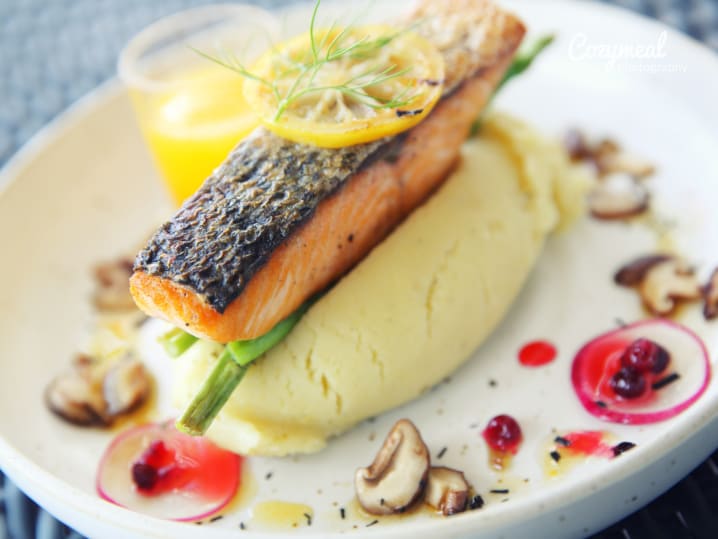 salmon and mashed potatoes