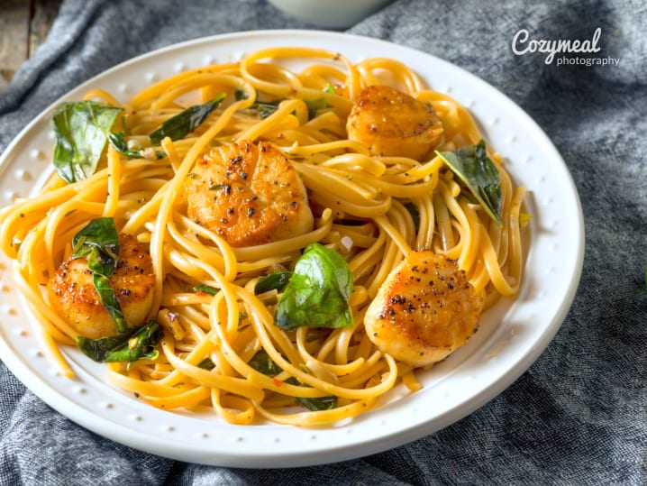 scallops and linguine pasta