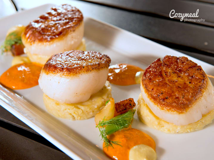 scallops with Jerusalem polenta