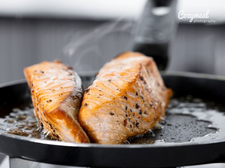 searing salmon