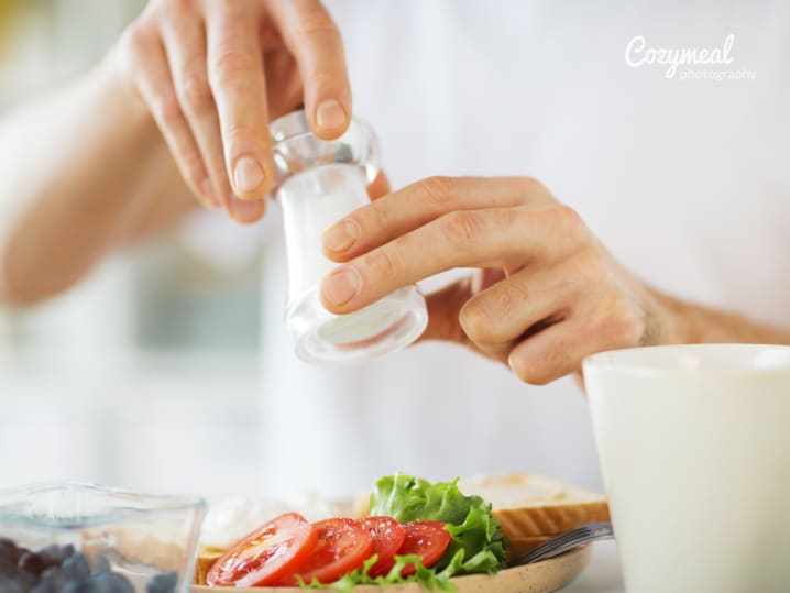 seasoning food