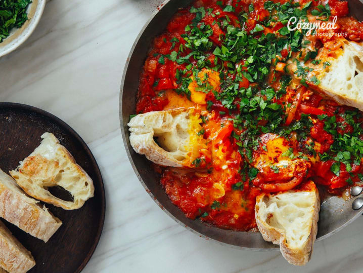 shakshuka or Shakshouka