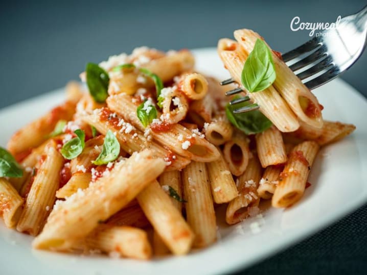 Pasta With Cherry Tomatoes and Parmesan