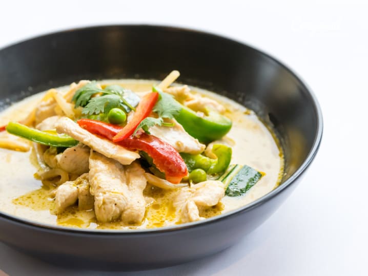Green Chicken Curry With Vegetables