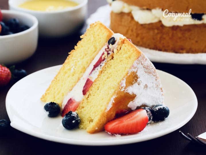 soft fluffy genoise cake