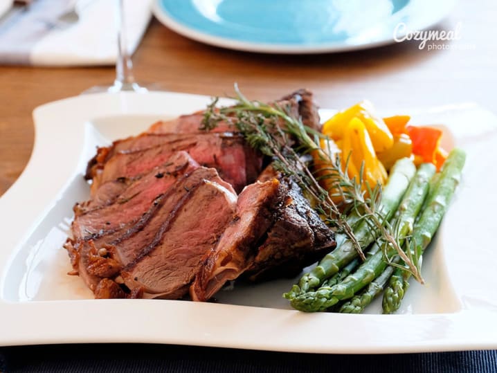 steak tagliata with asparagus and seasonal vegetables on the side