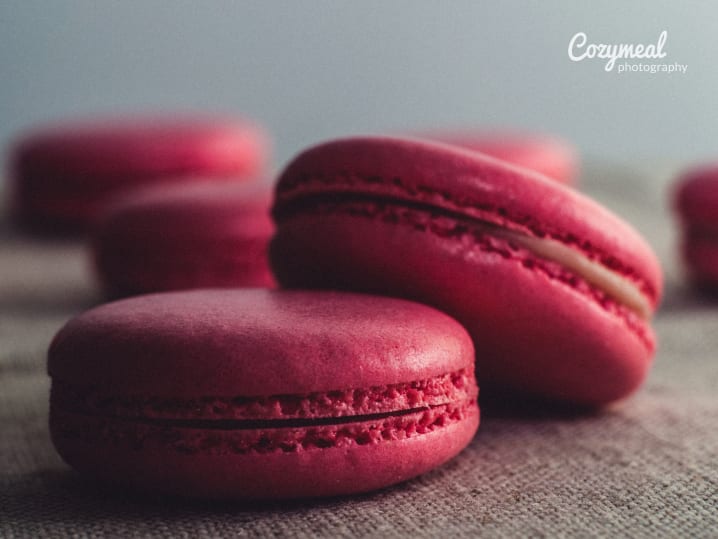 strawberry macaron